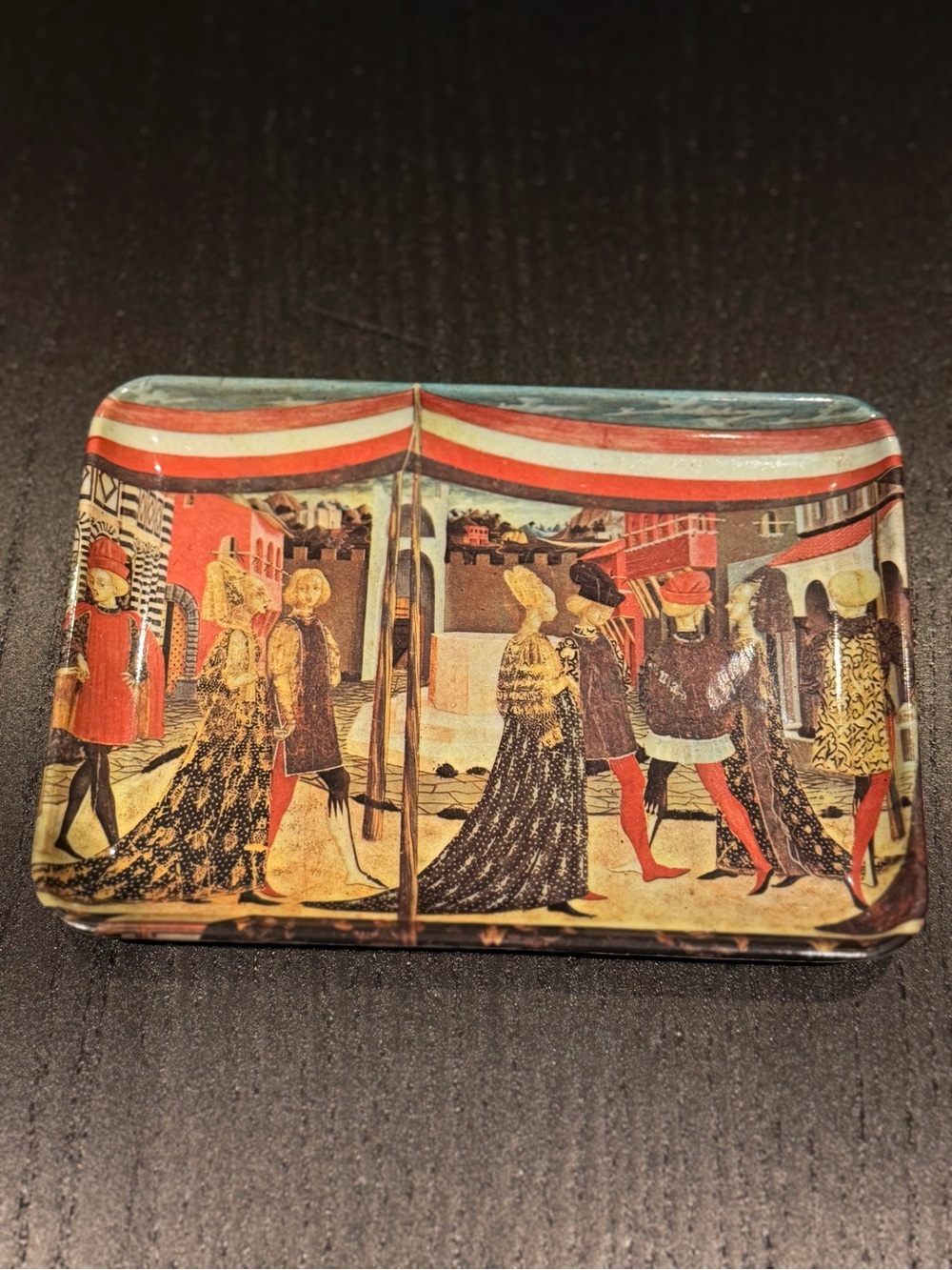 Vintage-Style Decorative Trinket Tray in Multicolor